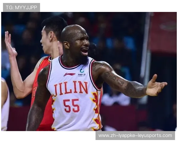 琼斯在CBA赛场的全面表现与关键数据分析 琼斯在CBA赛场的全面表现与关键数据分析